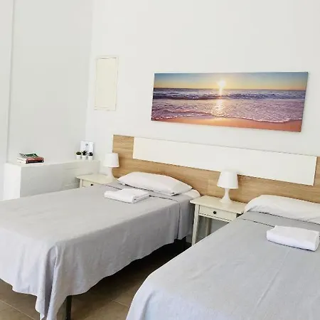 Cana Sofia * Cala Llonga (Ibiza)